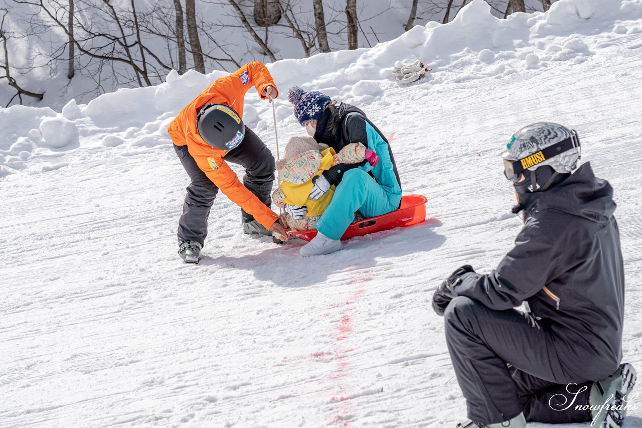 井山敬介さん＆清水宏保さんと一緒に雪遊び♪新しいカタチの子育てネットワークコミュニティ『Kids com』イベント、親子で楽しい［スノースポーツフェスティバル］in サッポロテイネ